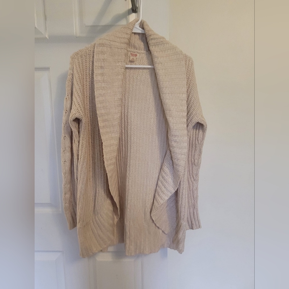 Sweater - Picture 2 of 3